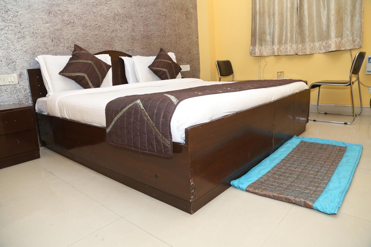 Fly Hotel *